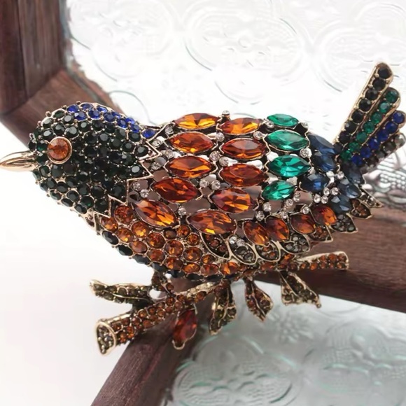 Betsey Johnson Elegant Multicolor Bird Brooch - Picture 6 of 8